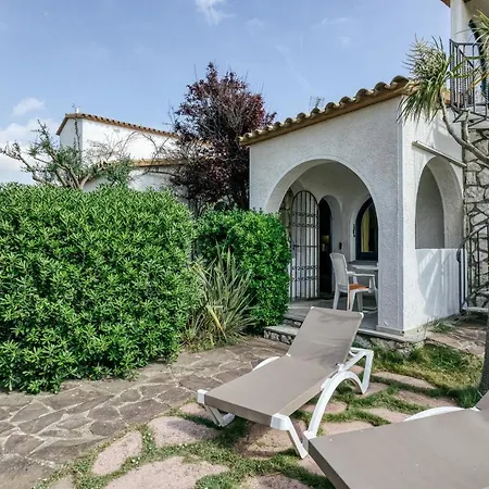 Art- Revilla Tacke E Holiday home Empuriabrava
