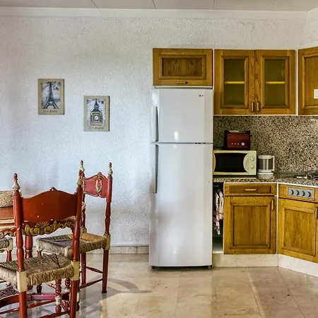 Art- Revilla Tacke E Holiday home Empuriabrava