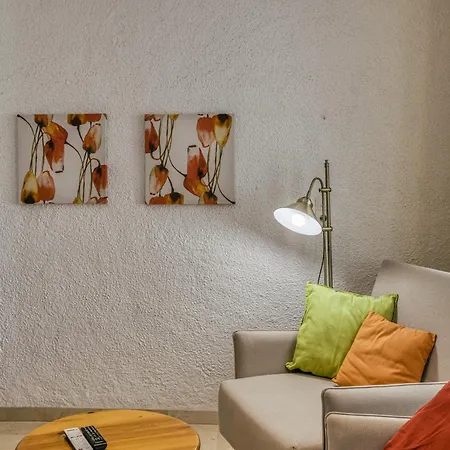 Art- Revilla Tacke E Prázdninový dům Empuriabrava